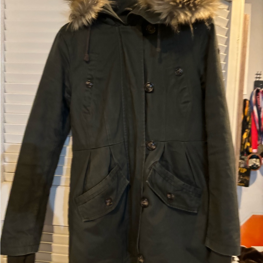 Sam Edelman Olive Green Removable Faux Fur Trim Parka Size XSmall, Thumbholes
